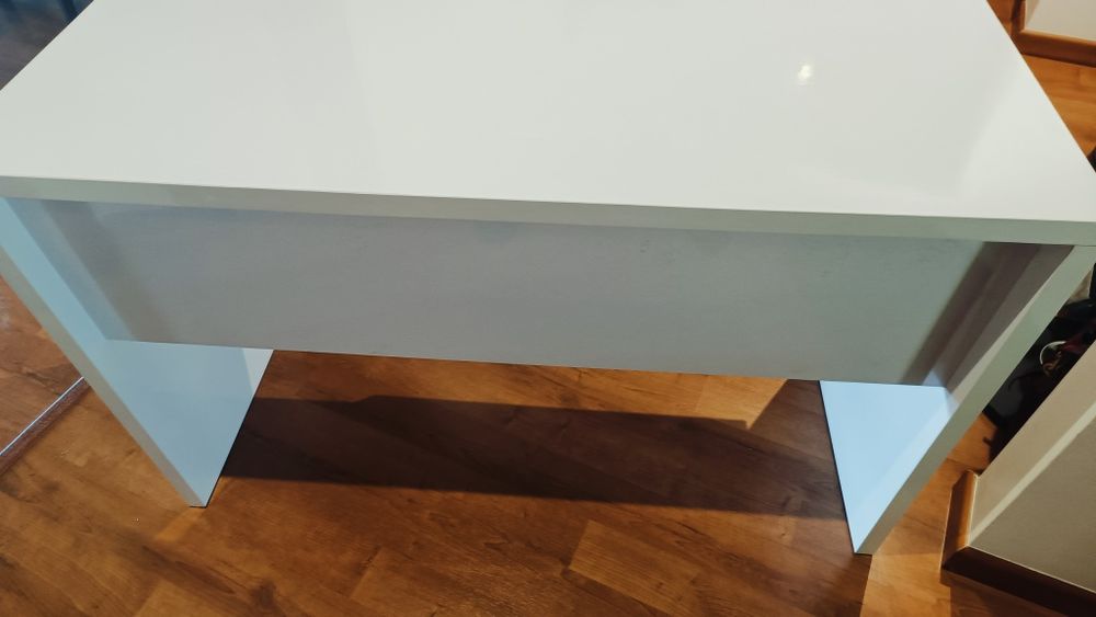 Secretária com gavetas para criança, óptimo estado de conservação