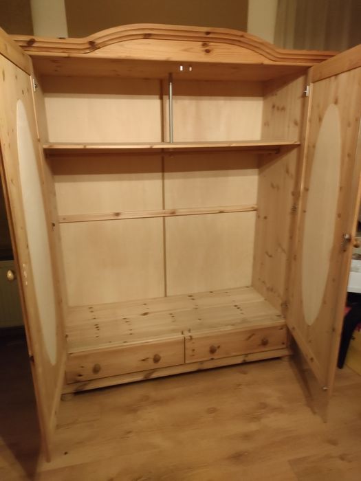 Szafa sosnowa z lustrami