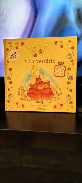 O Aniversário  -  Janey Louise Jones