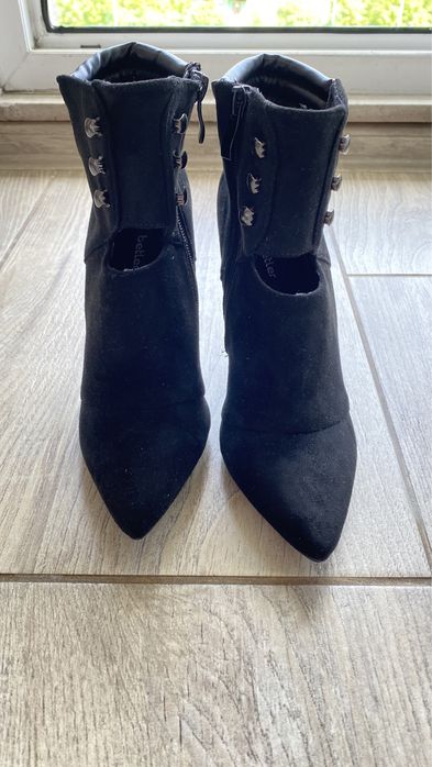 Botki na szpilce damskie