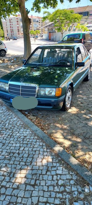 Vendo Mercedes E 190 excelente veículo de garagem