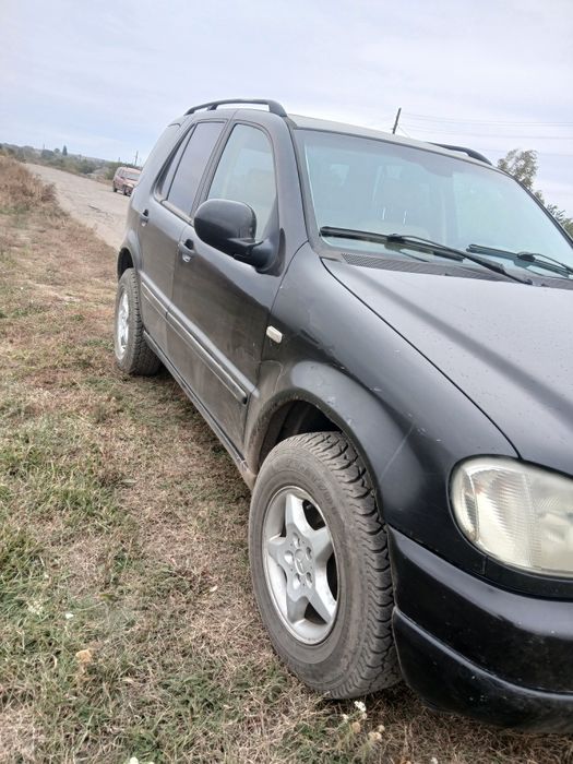 Мерседес_Бкнс  МЛ 230