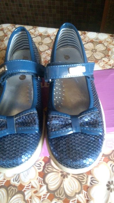 Туфельки на дівчинку