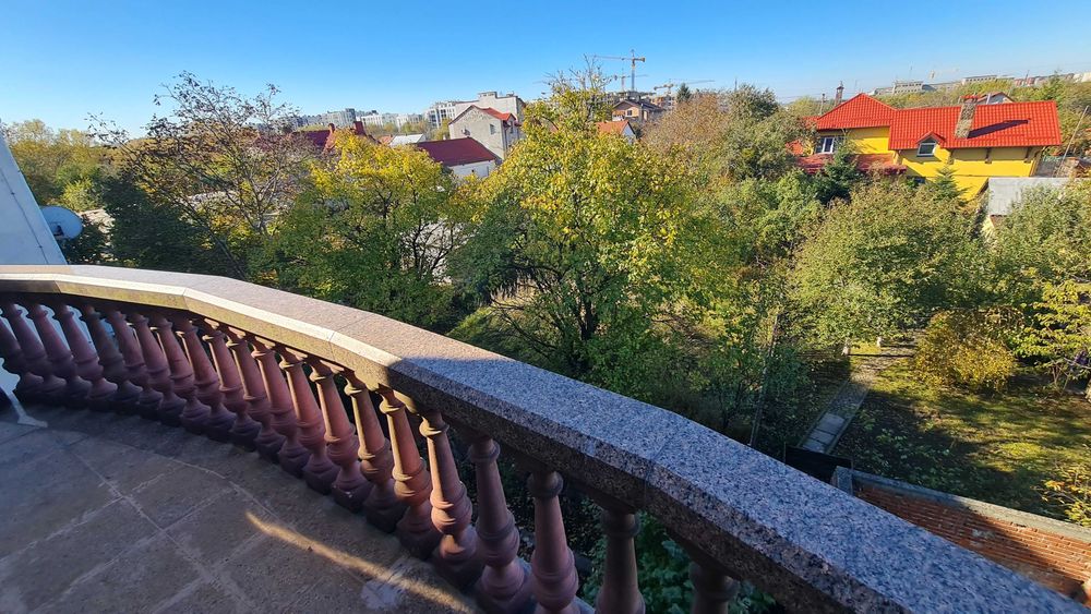 Будинок у Львові р-н вул. Стрийської Преміум Класу для Представництва