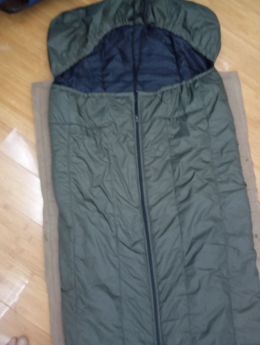 Спальный мешок  вес  кило -двести