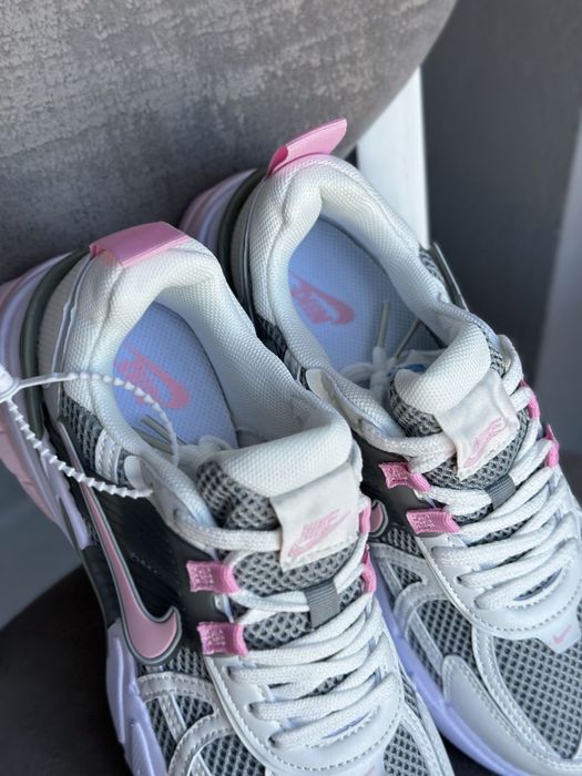 PREMIUM‼️Nike V2K Runtekk White Grey Pink / жіночі кросівки найк 38 39