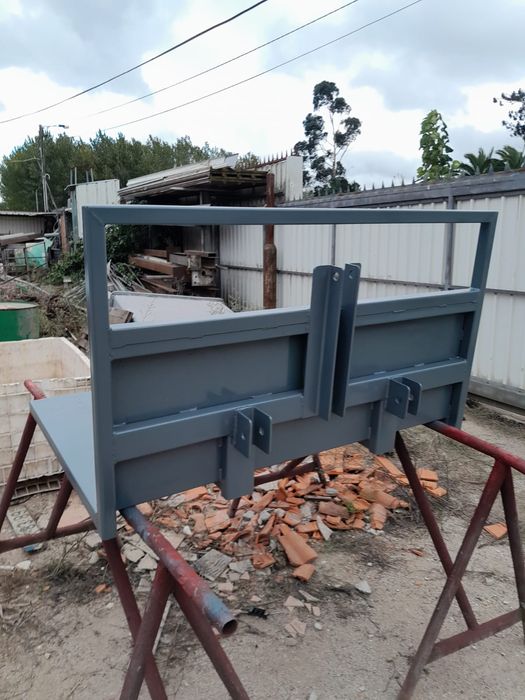 Plataforma reforçada para trator