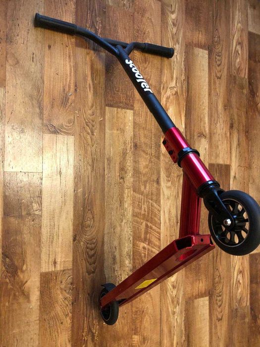 Надміцний трюковий самокат 
Колеса 110 мм
Витримує 100 кг