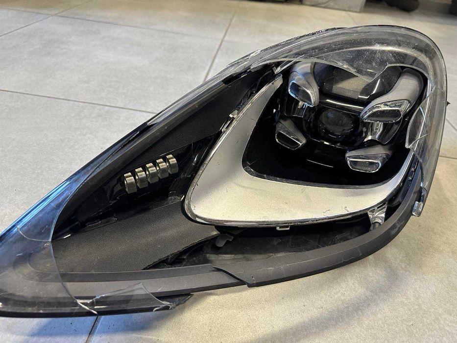 Запчасти Фара Левая Porsch Cayenne 2020 на запчасти