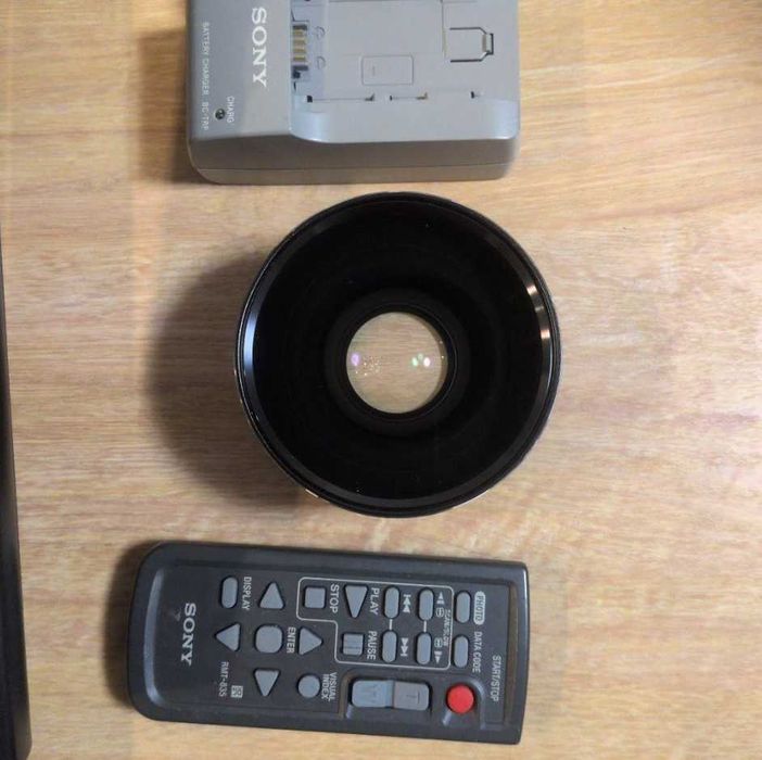 Sony Handycam HDR-CX500 – Corpo + Lente Grande Angular + Tripé