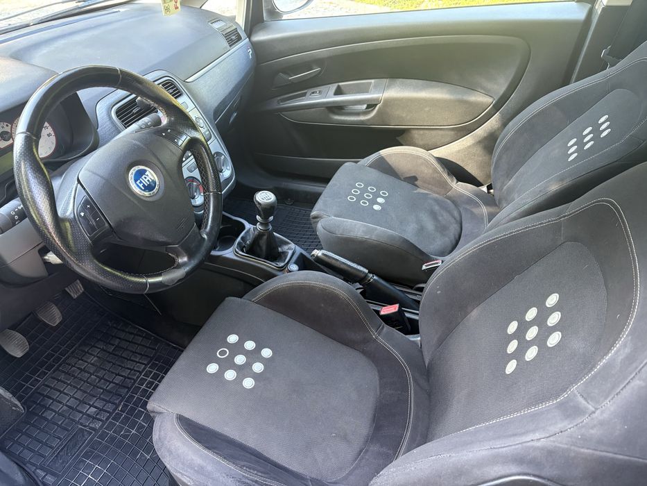 Fiat Grande Punto 1,4 16v 95km 2006r klima