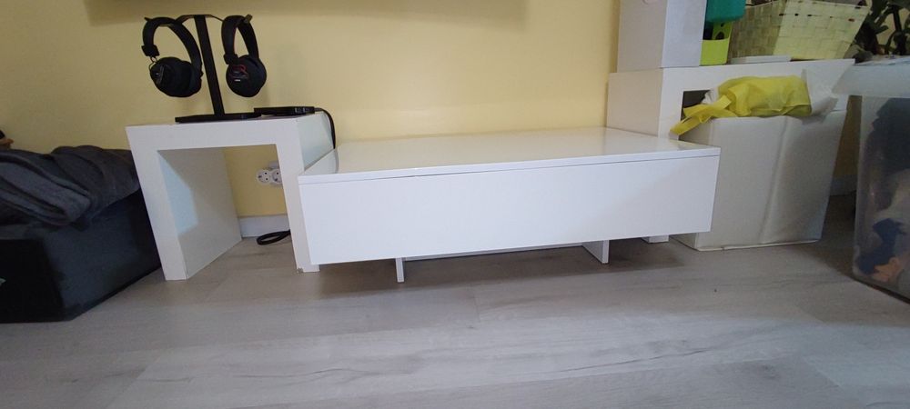 Mesa de centro  lacada- DESOCUPAR ATÉ 20 FEVEREIRO!