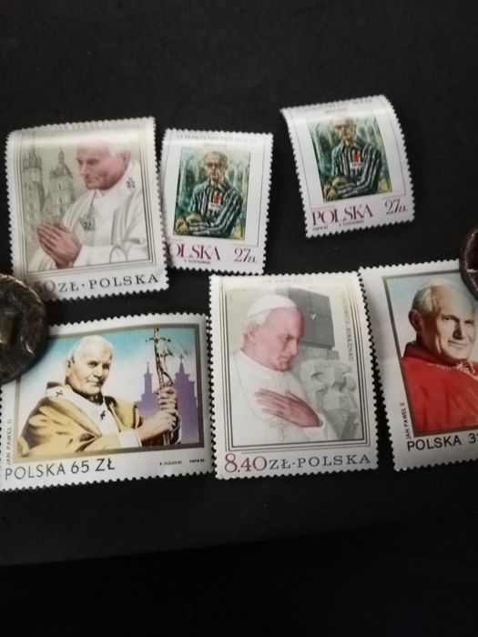 znaczki z papieżem 4 szt i Makysmilianem Kolbe 2 szt,nie kancerowane