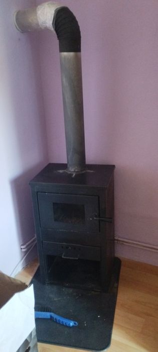 Piec kominek z Płaszczem wodnym .