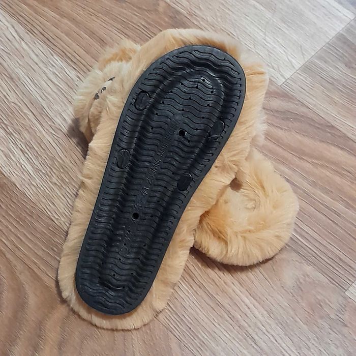 Шлёпанцы женские
