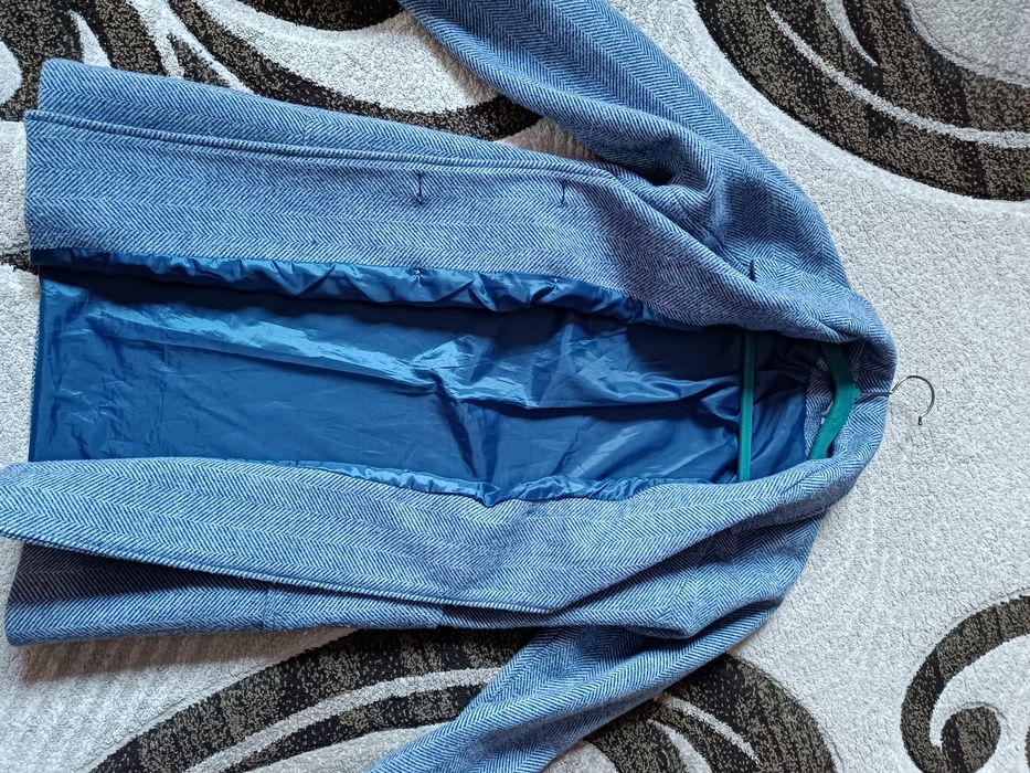 Пальто жіноче демісезонне 42(S)