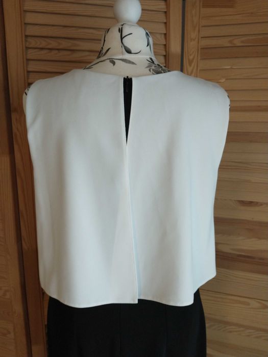 Biało - czarna sukienka Bialcon