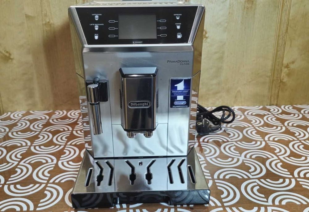 DELONGHI PrimaDonna Class ECAM550.75.MS