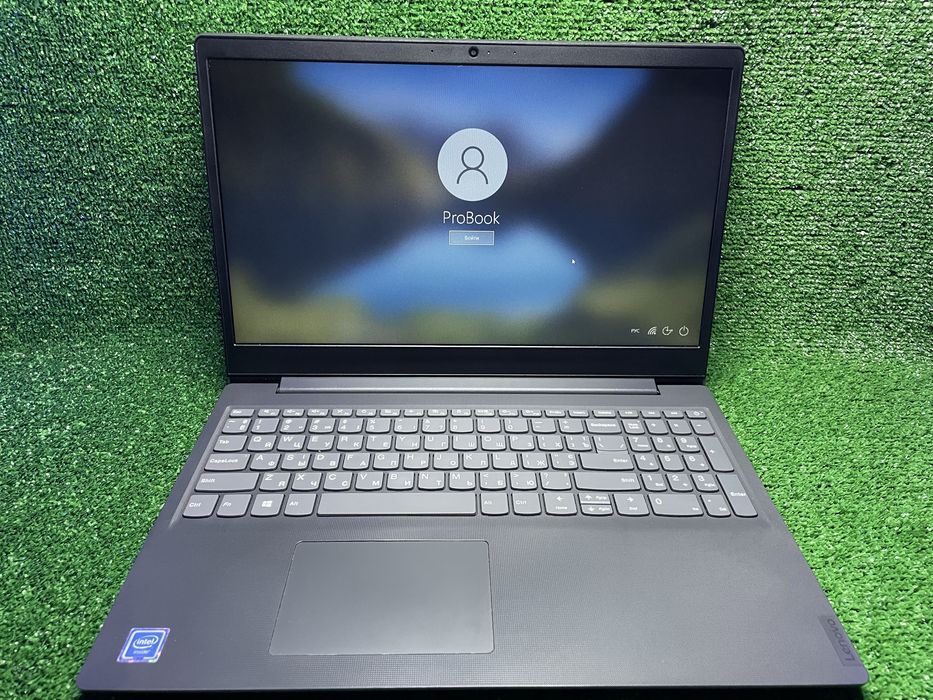 Сучасний ноутбук lenovo