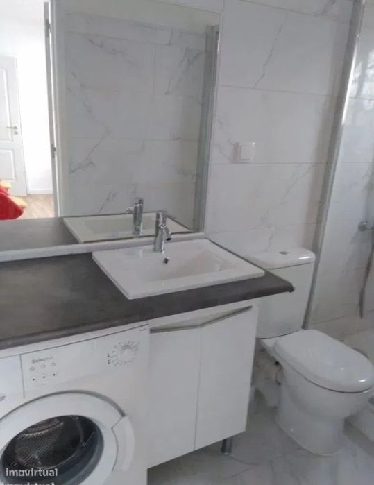 Excelente Apartamento de 4 assoalhadas sito nas Avenidas Novas