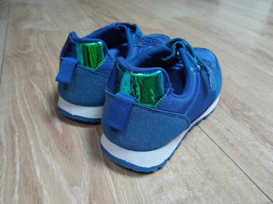 Buty sportowe Reserved r. 35 Wawa