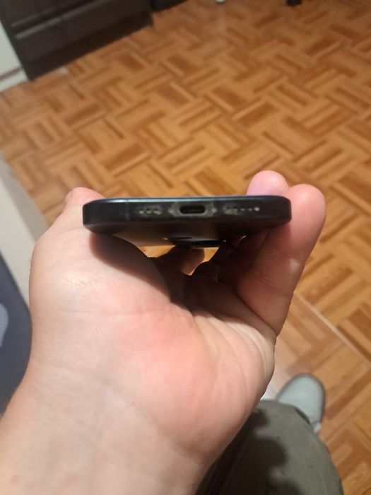 Olá estou vender um Apple 16 de 128 Bg