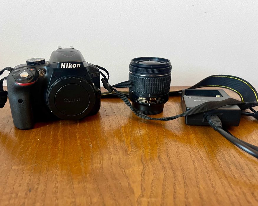 Nikon D3300 24MP + 18-55mm AF-P VR + Mochila Cullmann