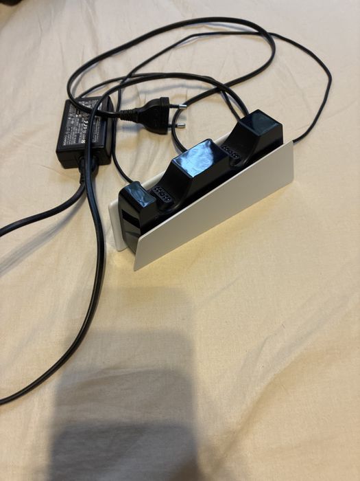 Stacja ładująca ps5 kontrolery