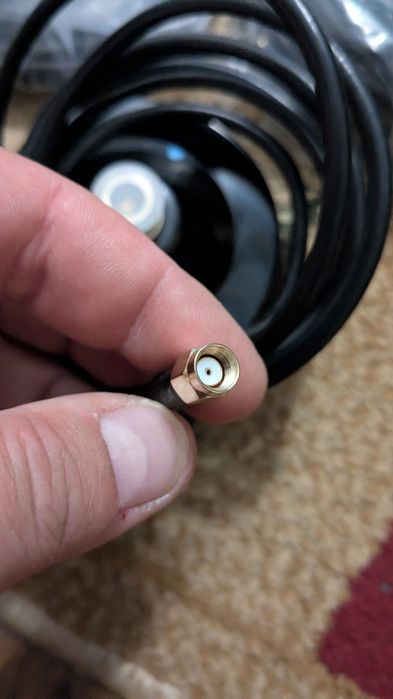 Магнітна основа під антену