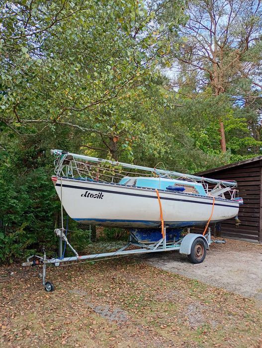 jacht  z przyczepą zarejestrowaną