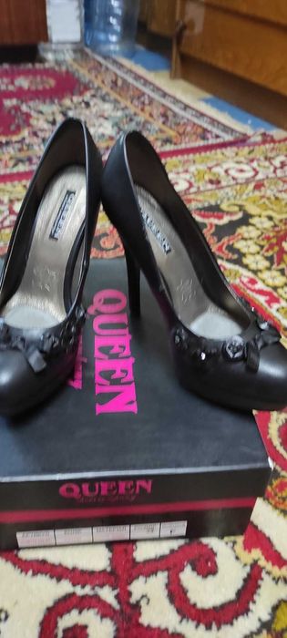 Босоножки и туфли