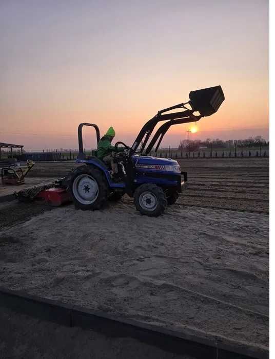 Usługi glebogryzarką sepracyjną, kosiark, biajkową, drenaże,studnie chłonne ,zakładanie trawników  oraz transport do 1600kg.
