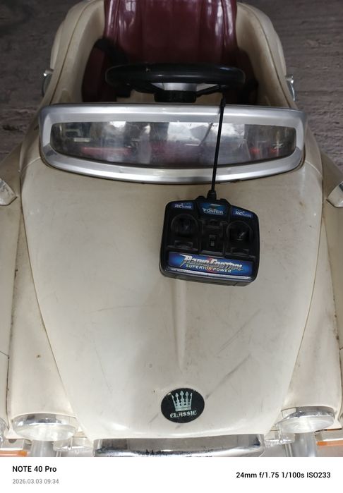 Samochód na akumulator Mercedes klasyk