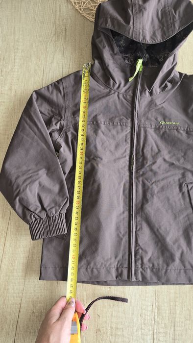 Kurtka kurteczka przeciwdeszczowa przejściowa decathlon nowa 104 parka