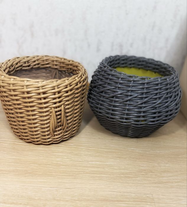 Кашпо з ротангу ручної роботи