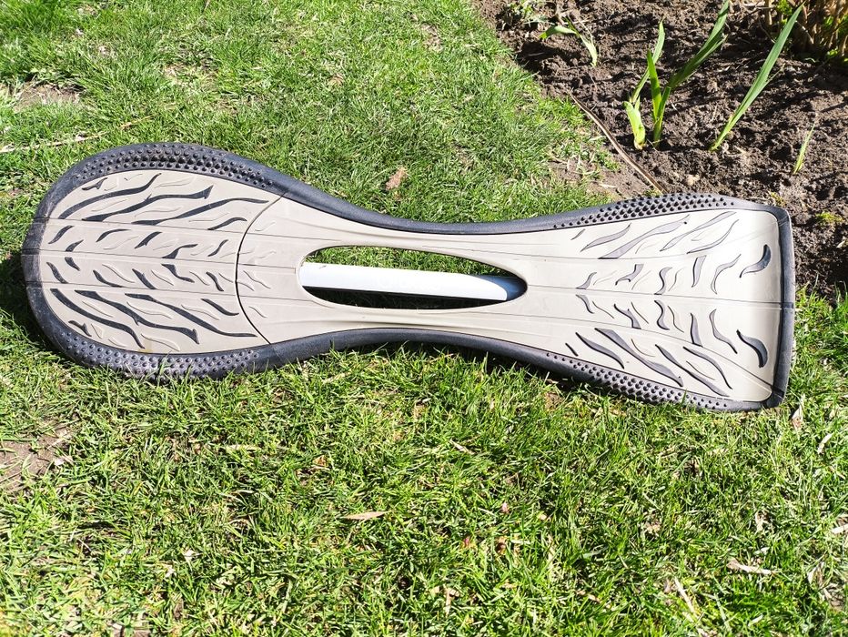 Deskorolka dwukołowa Oxelo Waveboard – balansowa, sprawna