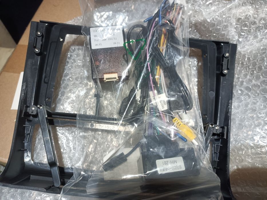 Ramka radia i wiązka do BMW 1-Series E87 E81 E82