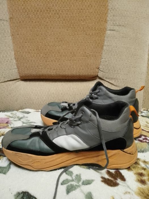 Зимові чоловічі кросівки 42 розмір