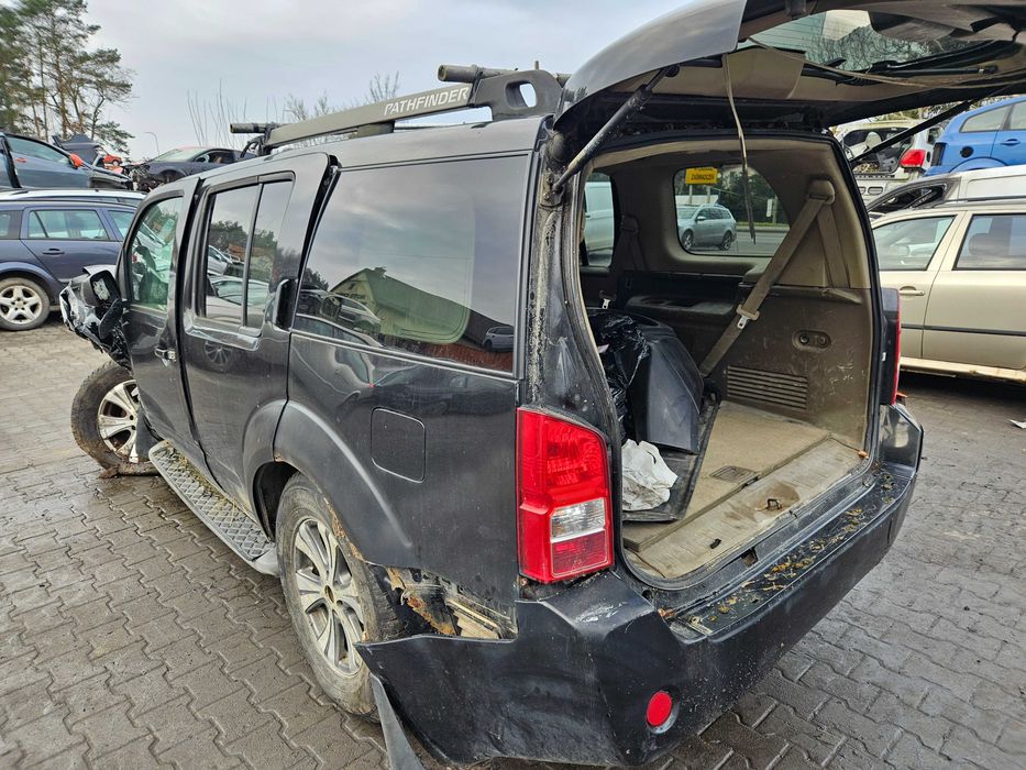 NISSAN PATHFINDER 2005 rok, 2,5 dci, Na części