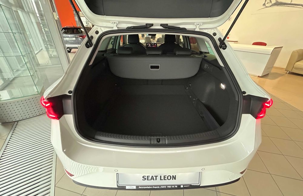 Новий SEAT Leon 2025 FR 1.5 eTSI mHEV DSG (150 к.с.)