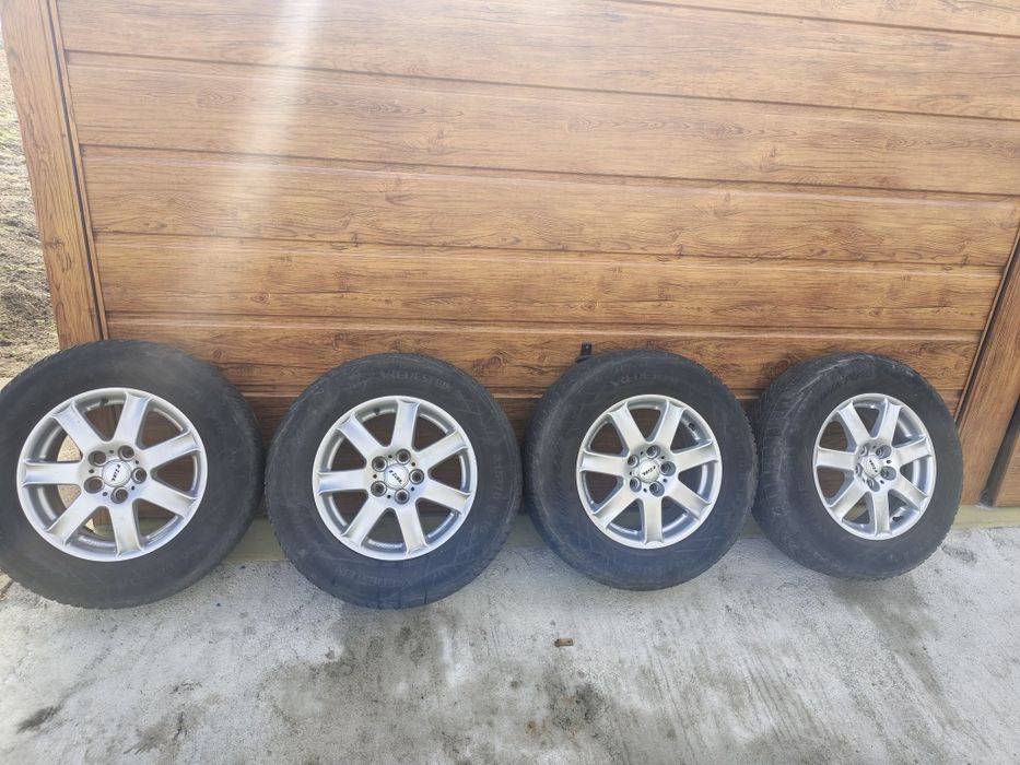 Opony zimowe 215/70R16. 5x114.3