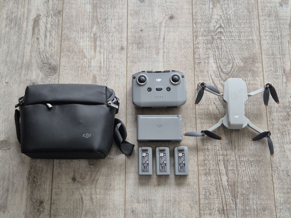 Dron DJI Mini 2 Fly more combo
