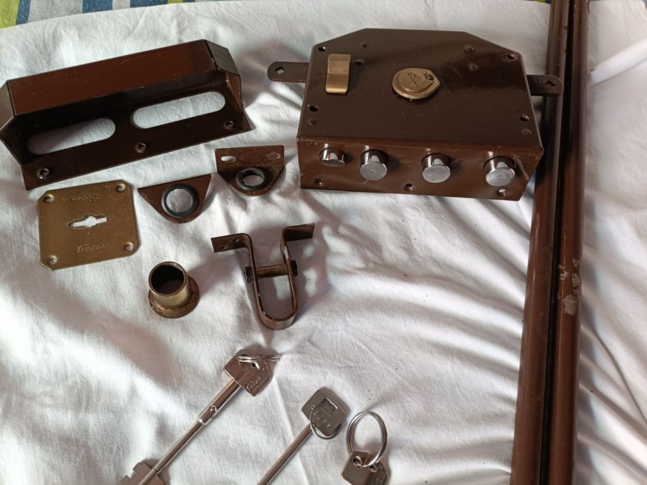 Fechadura 3 trancas 50€