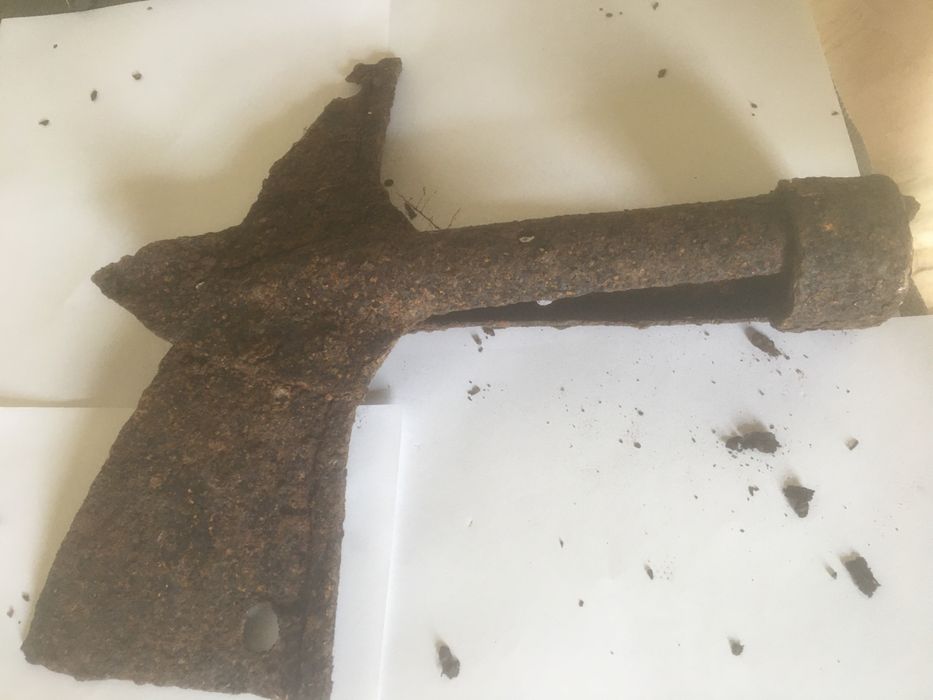 Древний топор