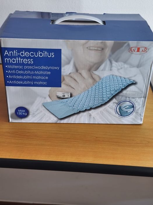 Cama Articulada Elétrica Sensicare c/Acessórios.