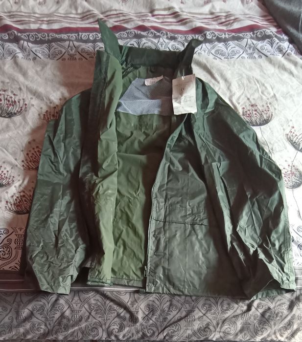 Куртка дождевик.