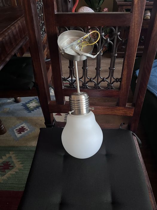 Lampa w kształcie żarowki