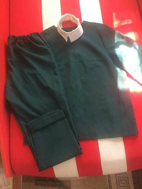 Продам жіночий класичний костюм