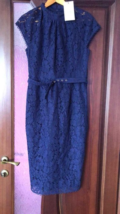 Сукня  темно -синя  з гіпюру