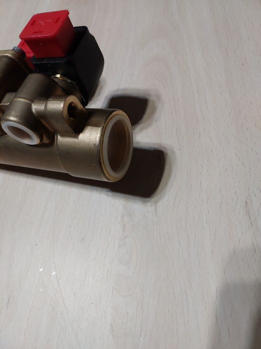 Elektrozawór dwucewkowy